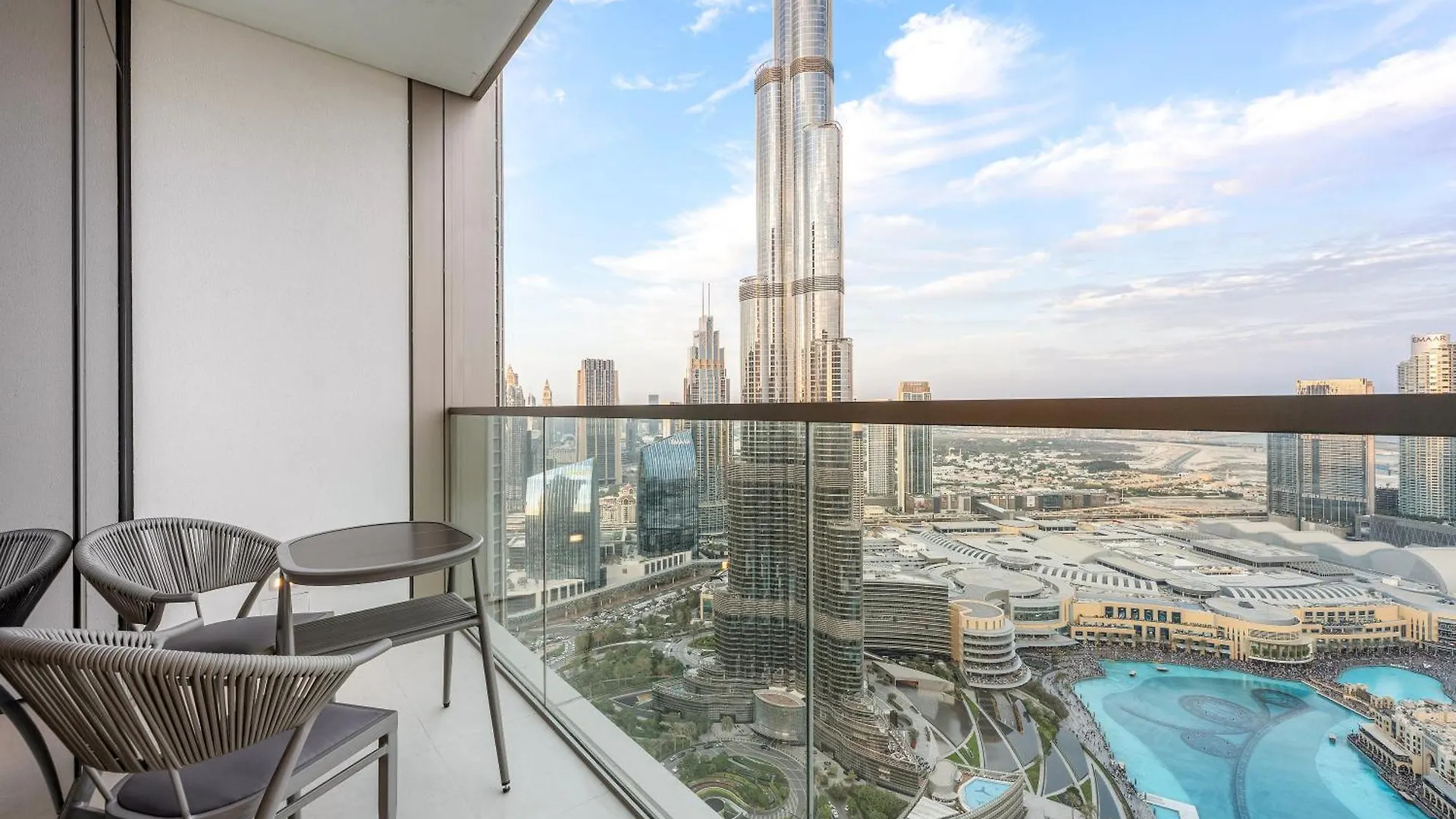Sml Vacation Homes - Sky High Apartments With Burj Khalifa And Dubai Fountain Views At Grande Signature, Downtown Dubai