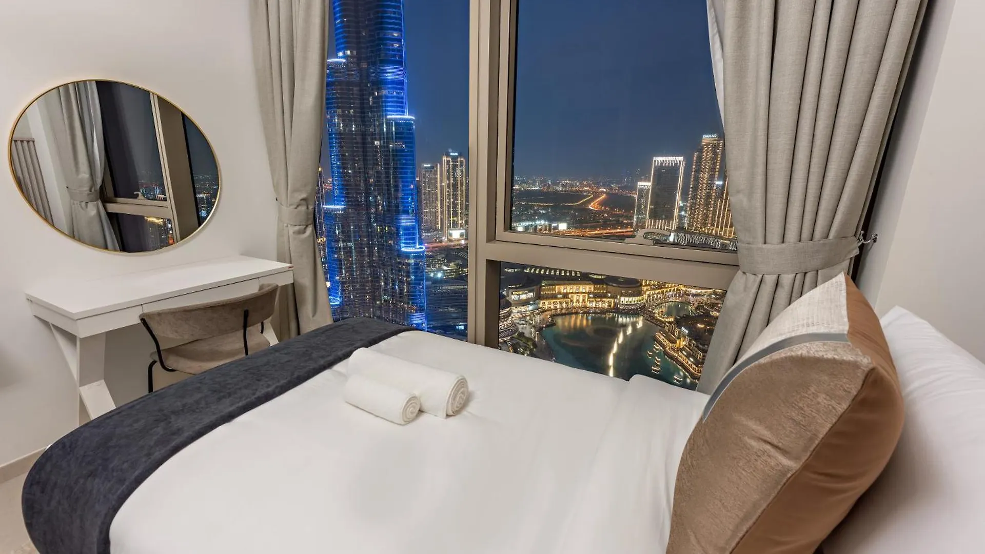 Sml Vacation Homes - Sky High Apartments With Burj Khalifa And Dubai Fountain Views At Grande Signature, Downtown Dubai